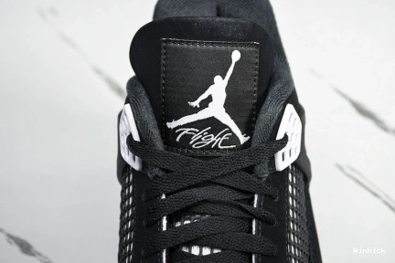 AIR 'WHITE JORDAN RETRO THUNDER' FQ8138-001 4 1023